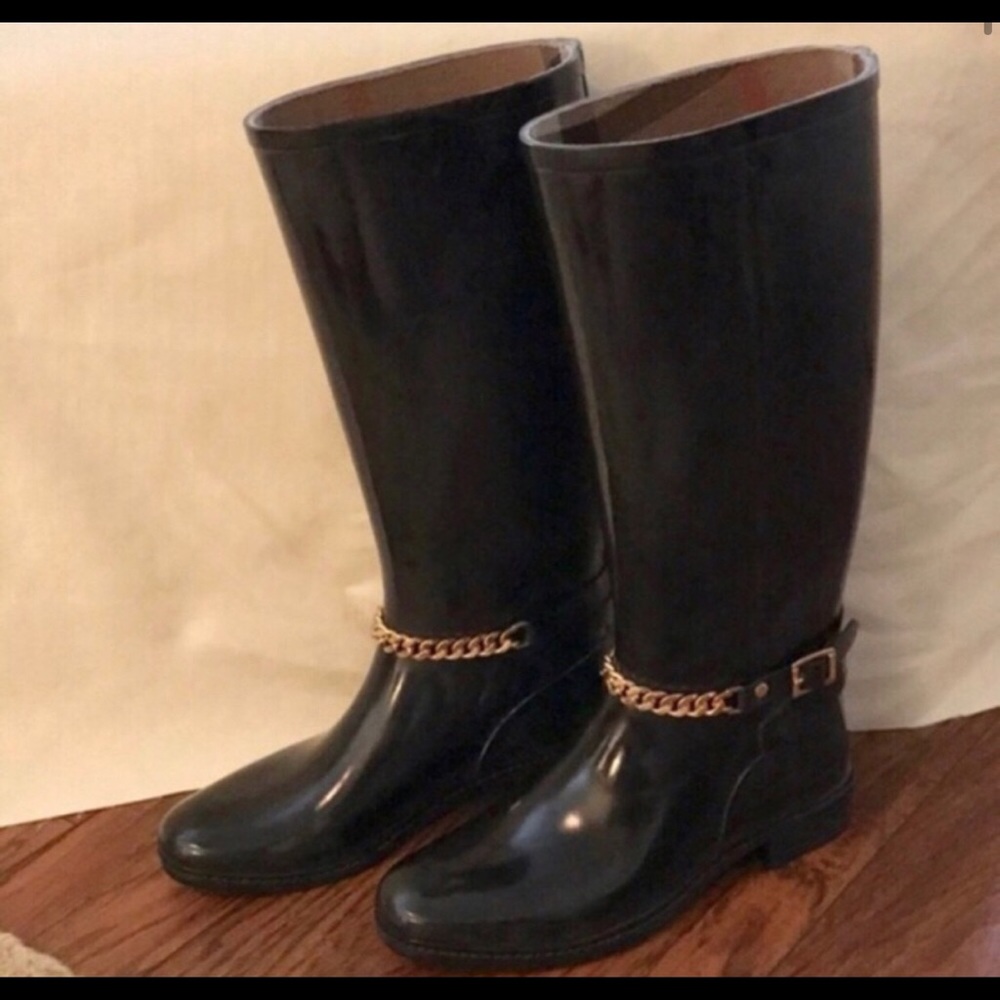 Burberry Rain Boots ☔️🌧️🌦️